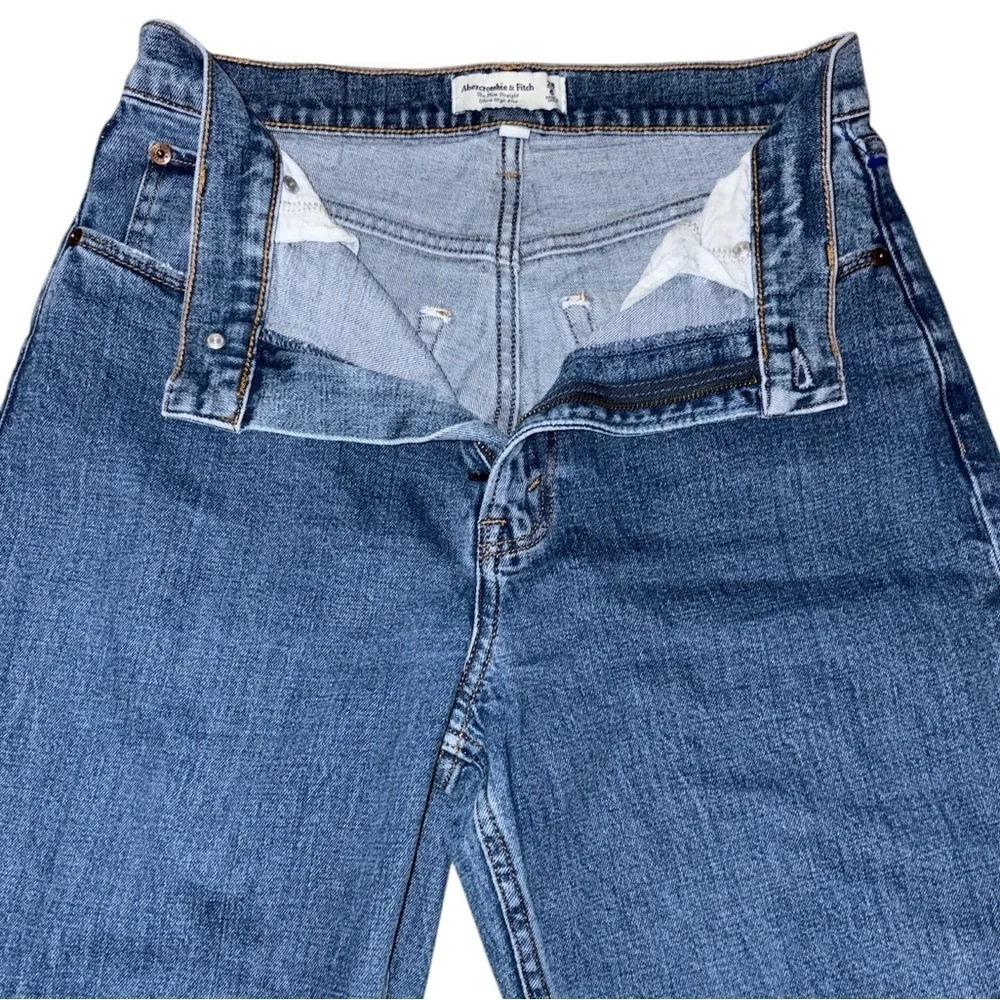 Abercrombie & Fitch Slim Straight Ultra High Rise Curve Love Jeans Sz. 28 Sz. 6